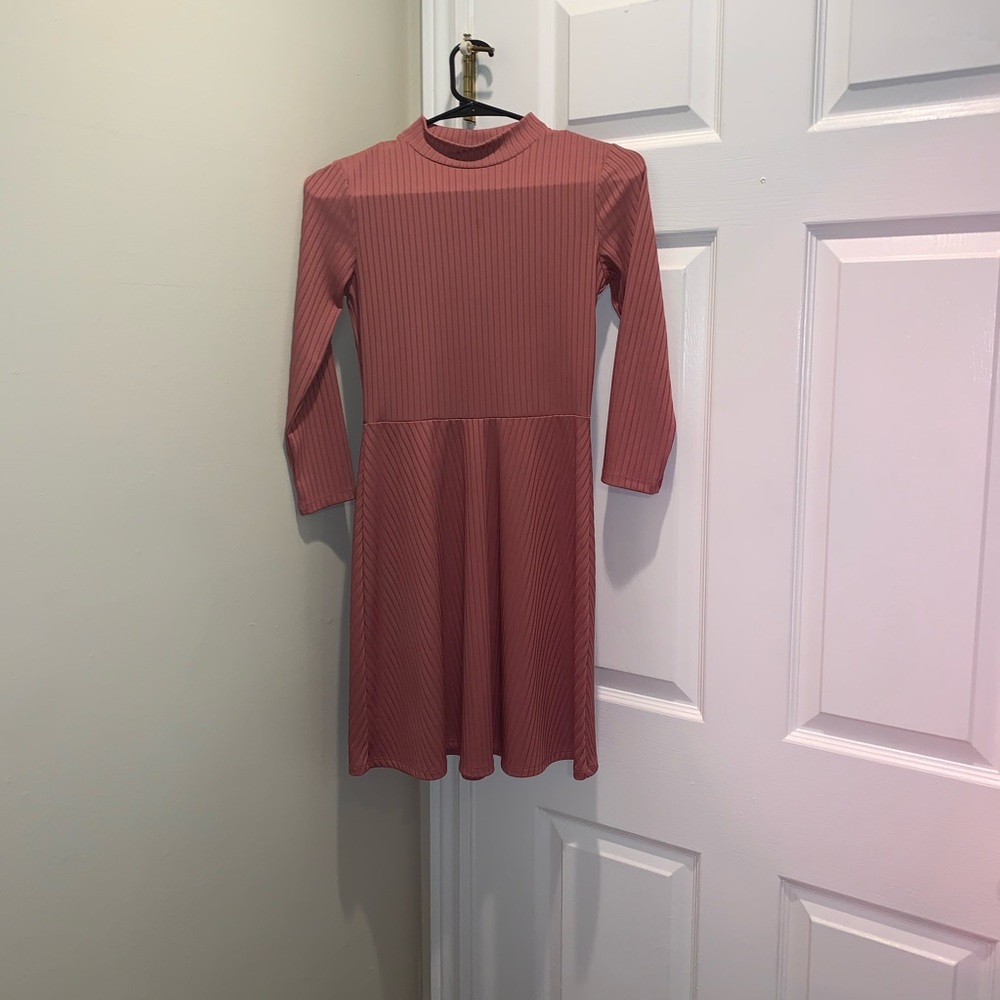 Cute Ribbed Dress - Picture 2 of 7